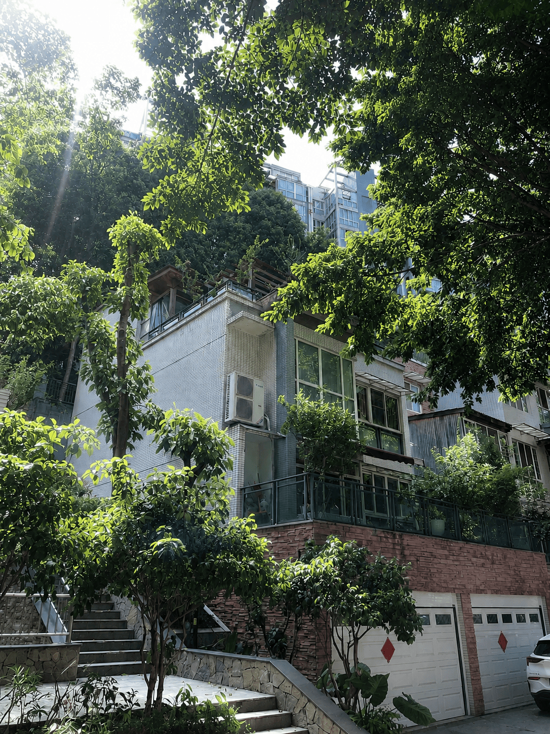 泸州岛居岁月从容升级：小小岛老别墅加装蒂升悦行款电梯